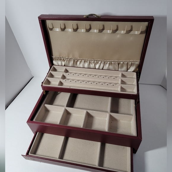 Vintage Mele Maroon/Gold Trim 3-Tier Jewelry Box - Picture 3 of 11